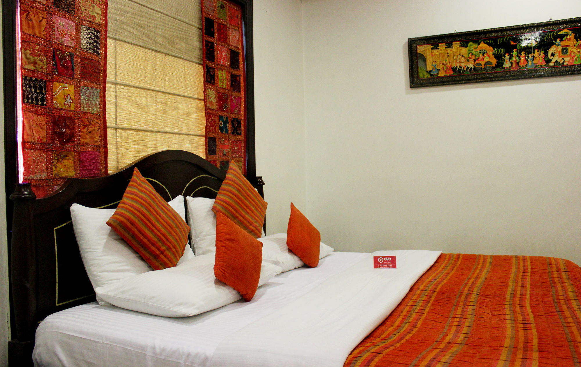 Oyo Premium Rajouri Garden Janta Market Ню Делхи Екстериор снимка